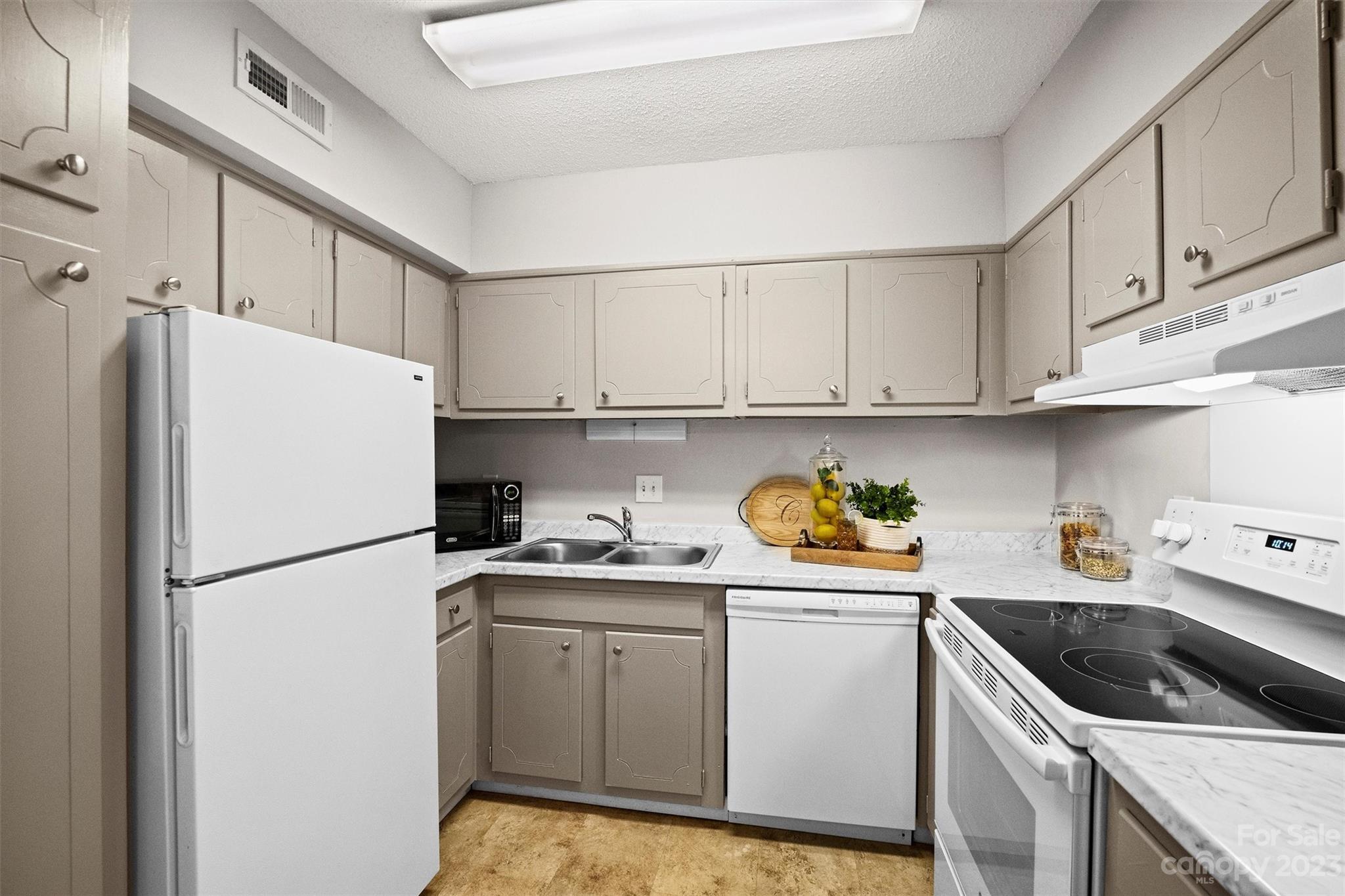 2616 Park Road Unit: B