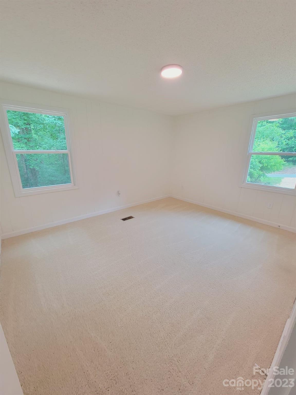 119 Lin-Mar Drive