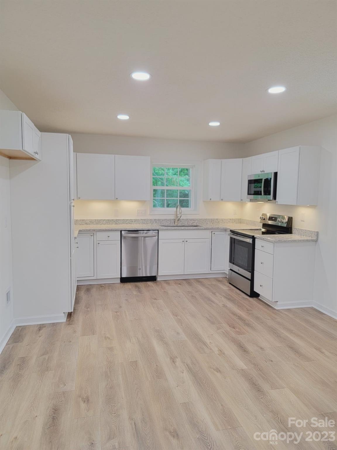 119 Lin-Mar Drive