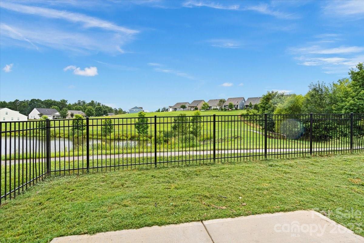 40125 Crooked Stick Lane