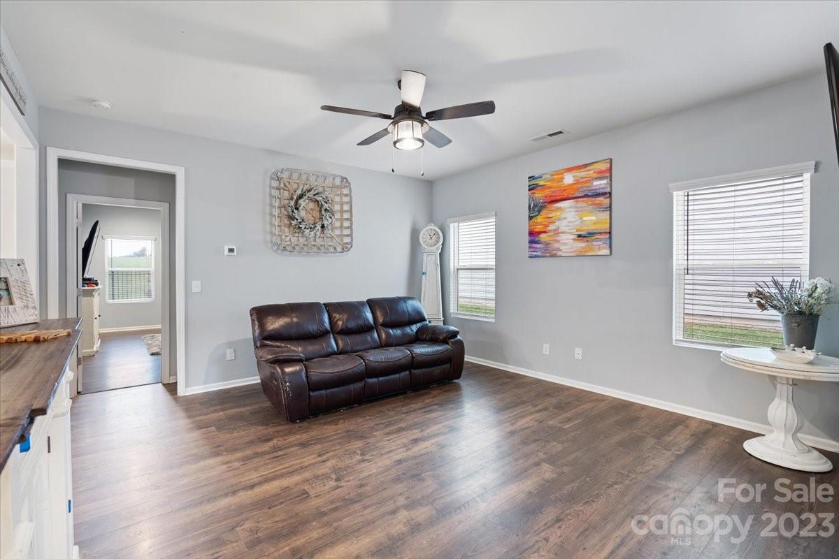 40125 Crooked Stick Lane