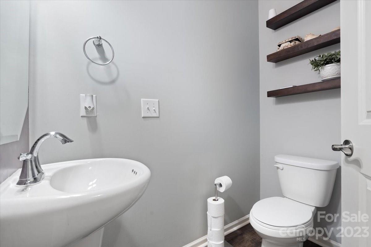40125 Crooked Stick Lane