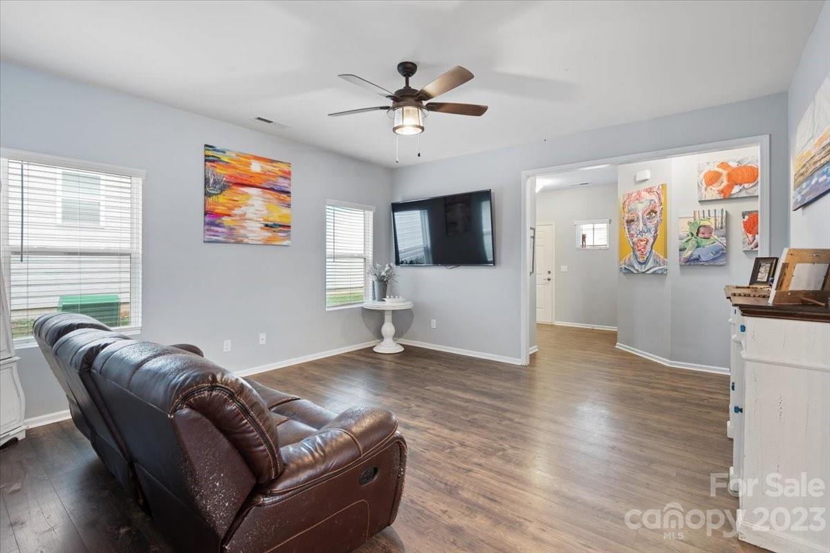 40125 Crooked Stick Lane