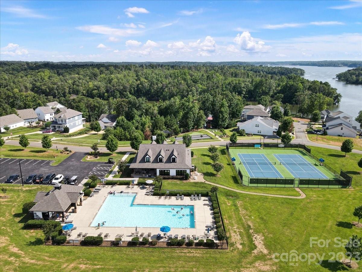 40125 Crooked Stick Lane