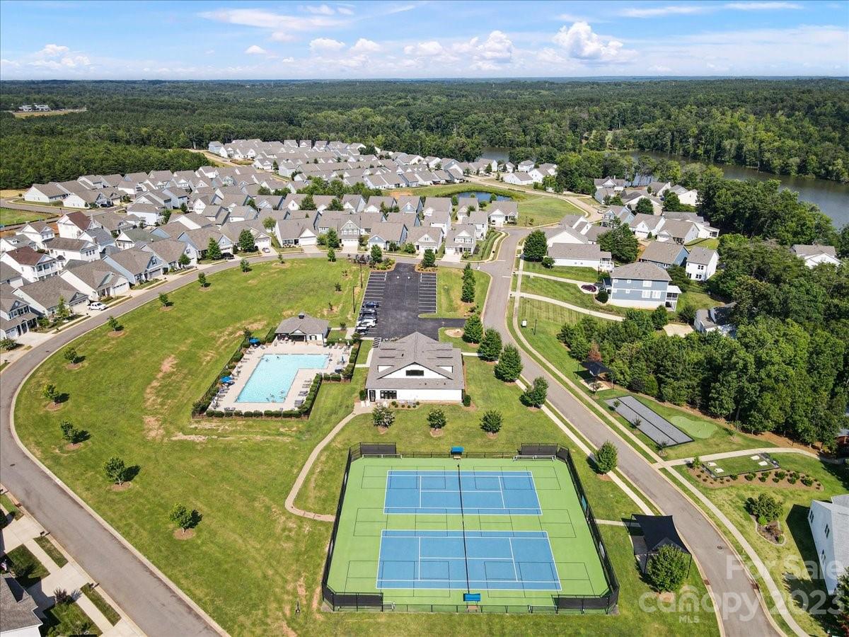 40125 Crooked Stick Lane