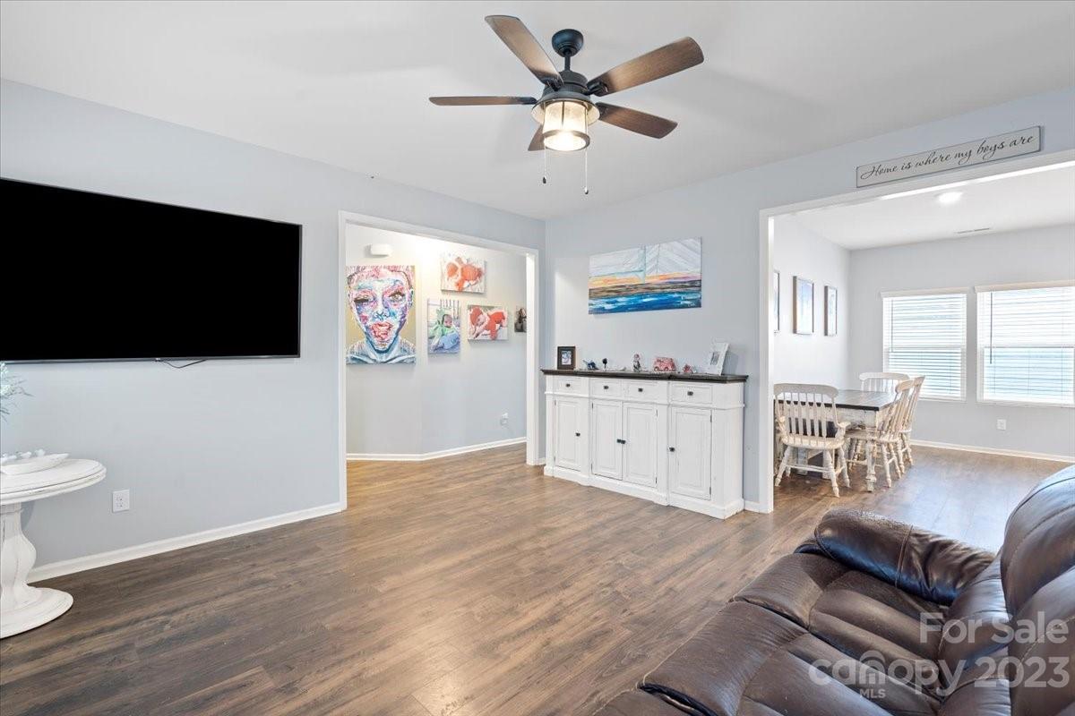 40125 Crooked Stick Lane