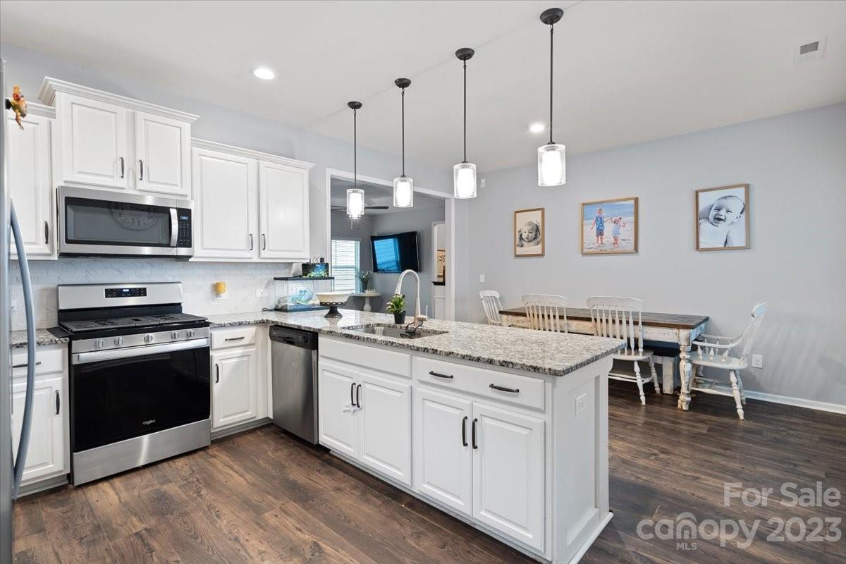 40125 Crooked Stick Lane