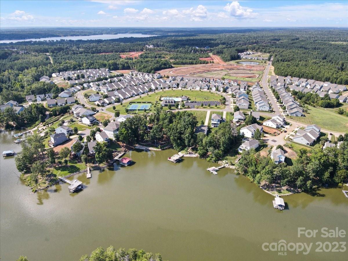 40125 Crooked Stick Lane
