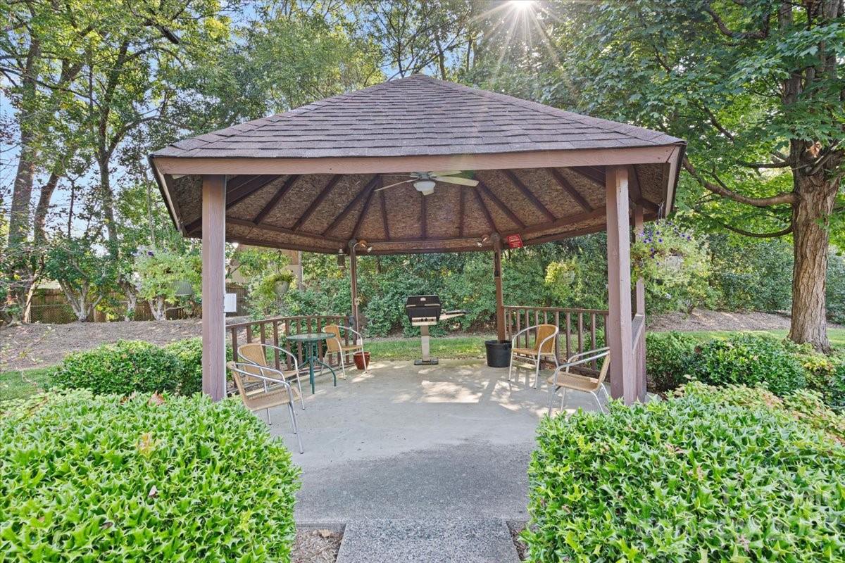 84 Lake Concord Road NE Unit: W