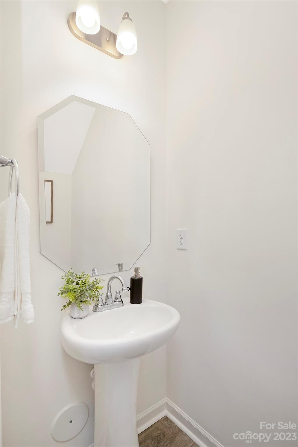 4507 Eaves Lane Unit: 21