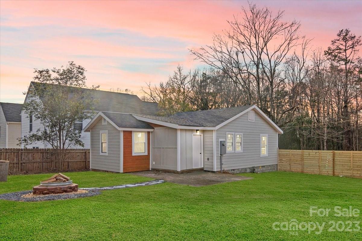 3226 Capitol Drive