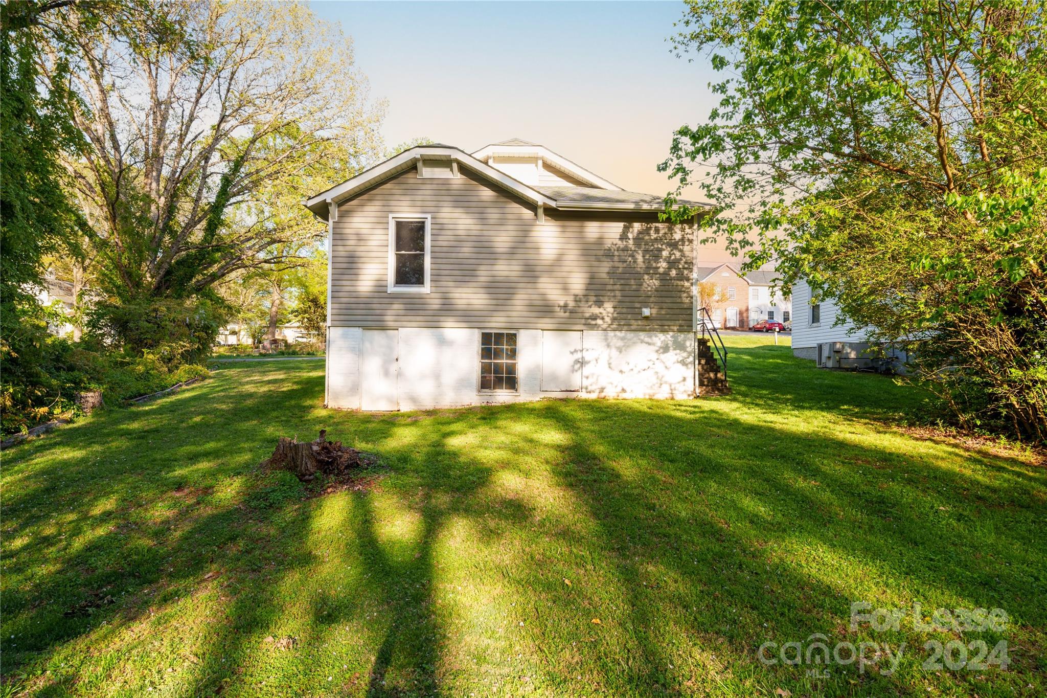 508 N Spring Avenue
