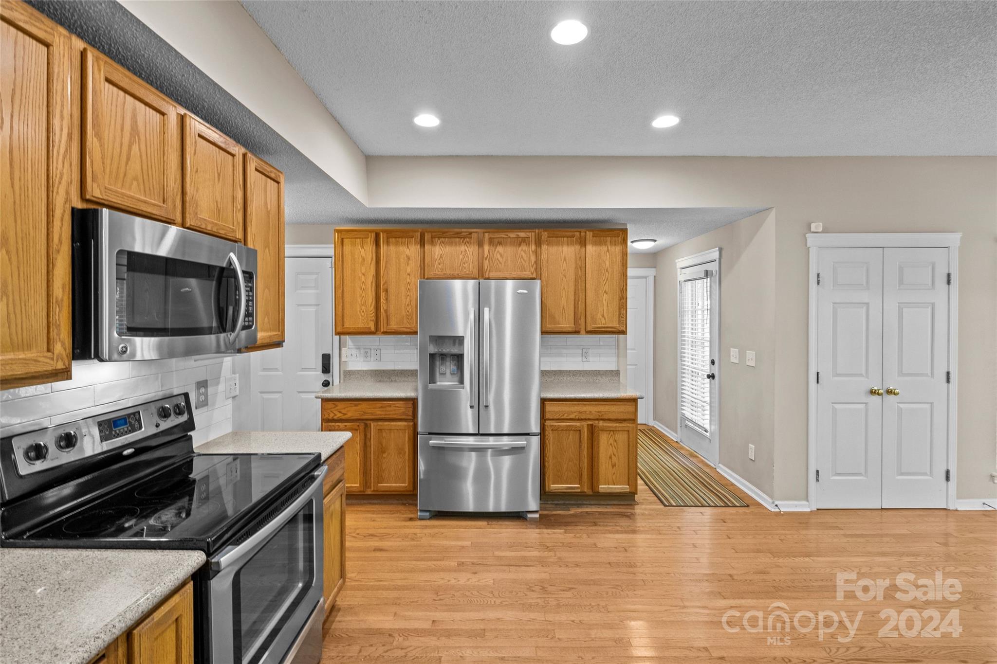 12312 Greenway View Court