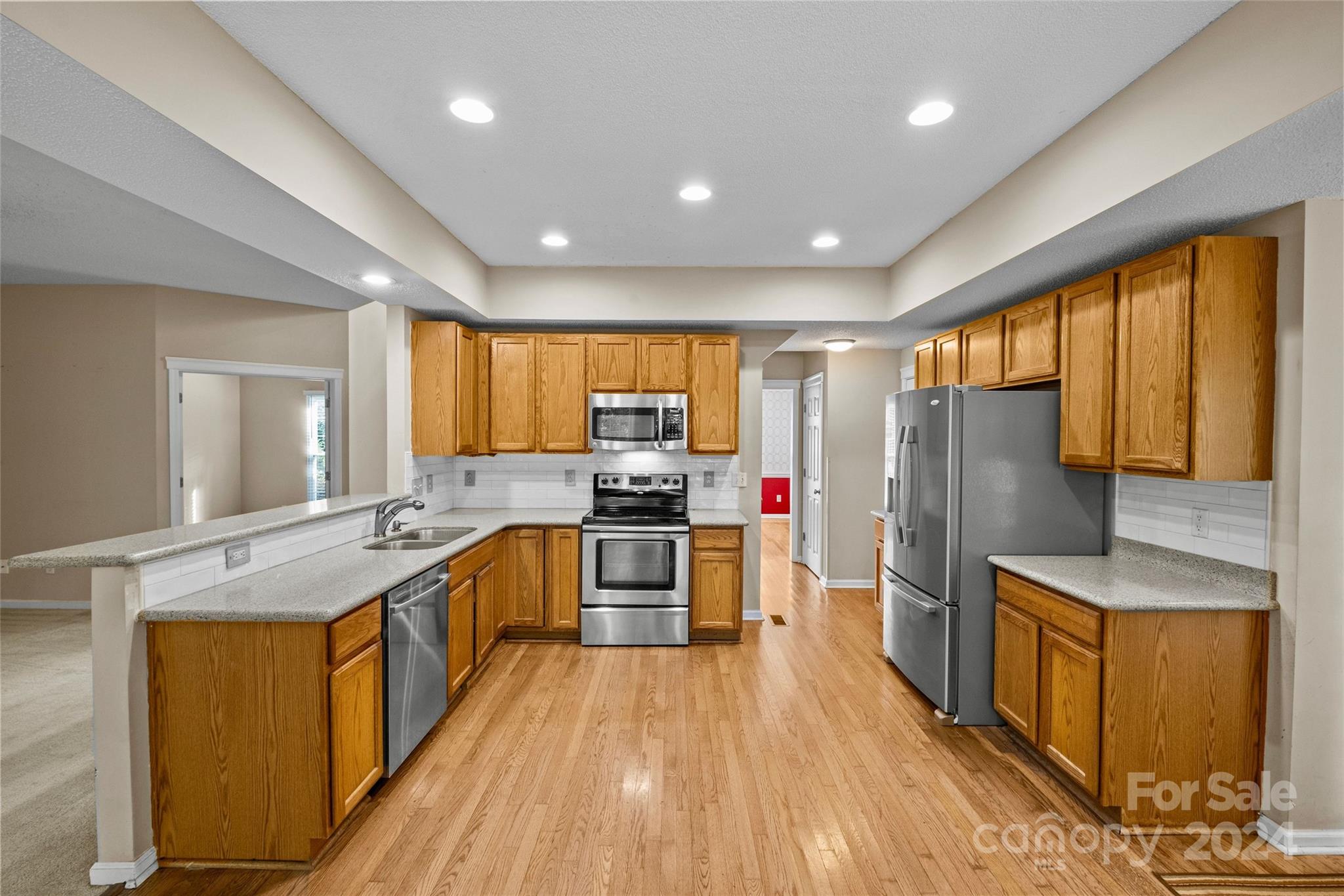 12312 Greenway View Court