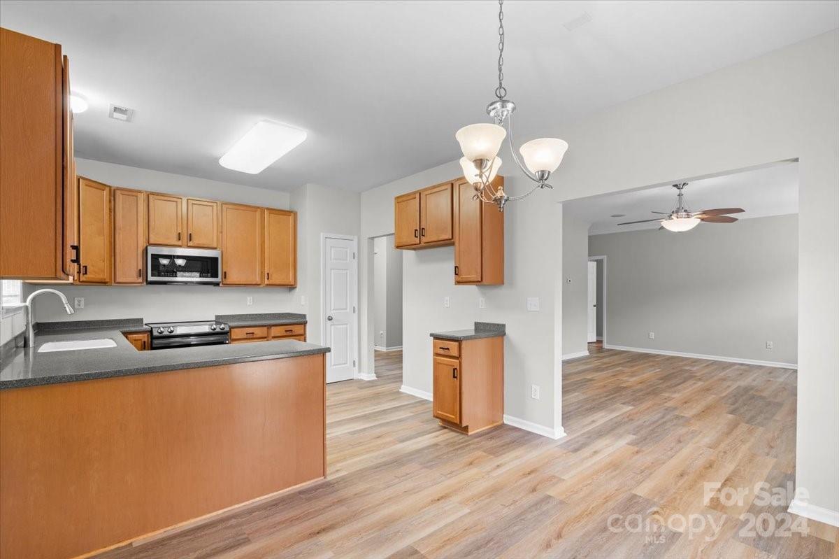3072 Sunshower Heights