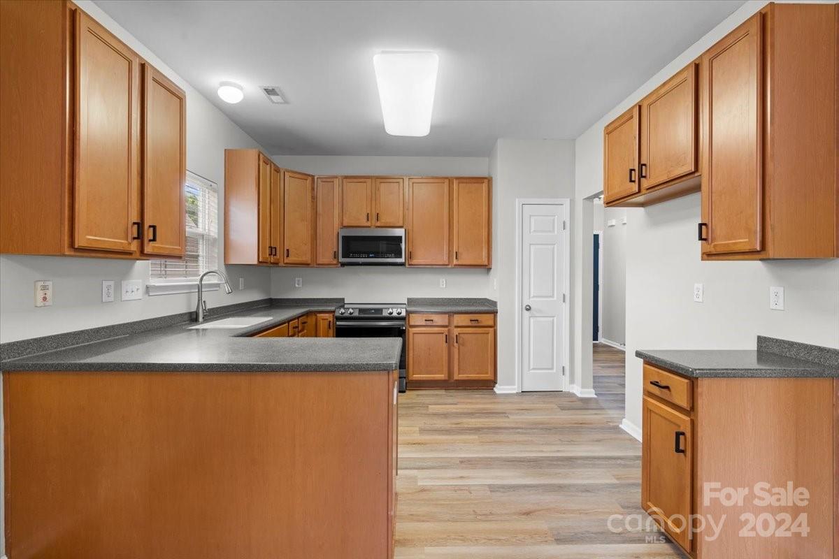 3072 Sunshower Heights
