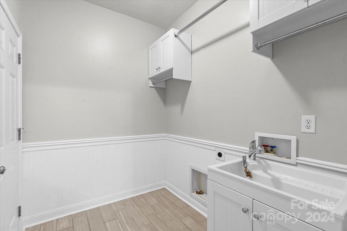 3072 Sunshower Heights