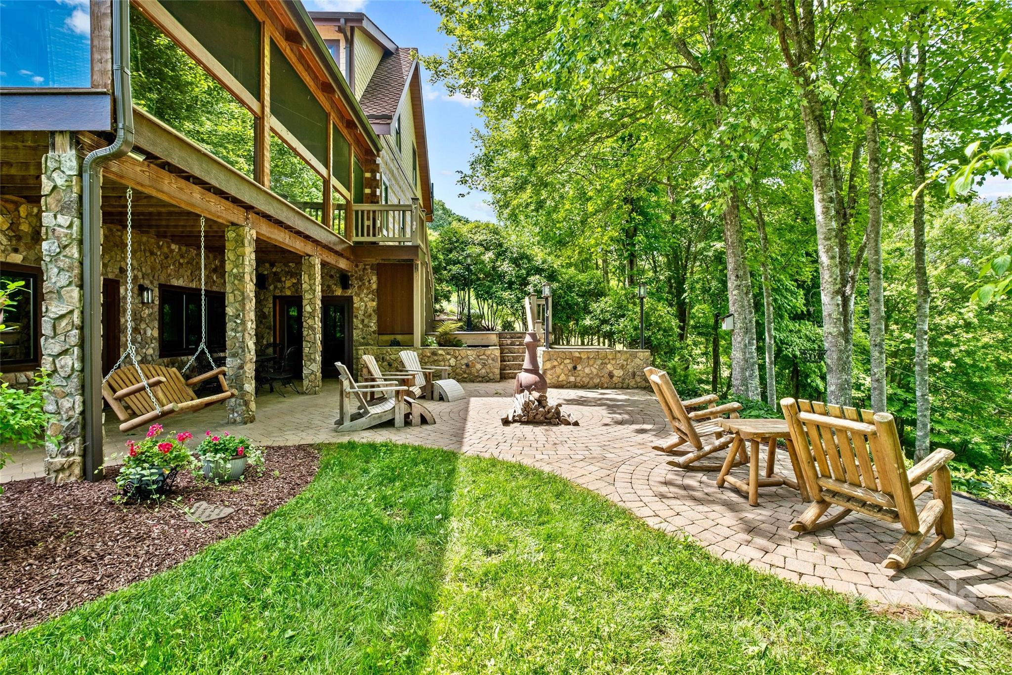 42 New River Drive