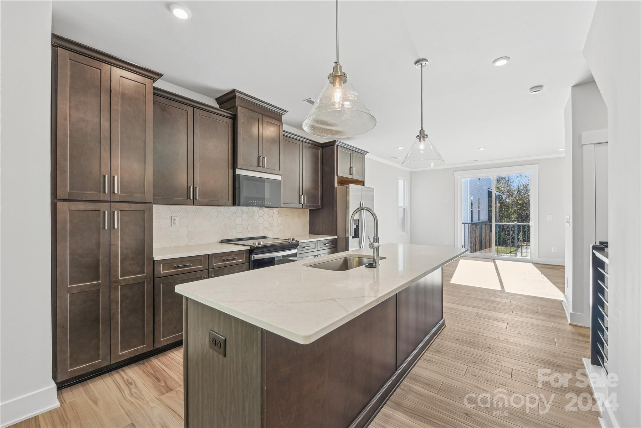 1432 Hamilton Street Unit: 14