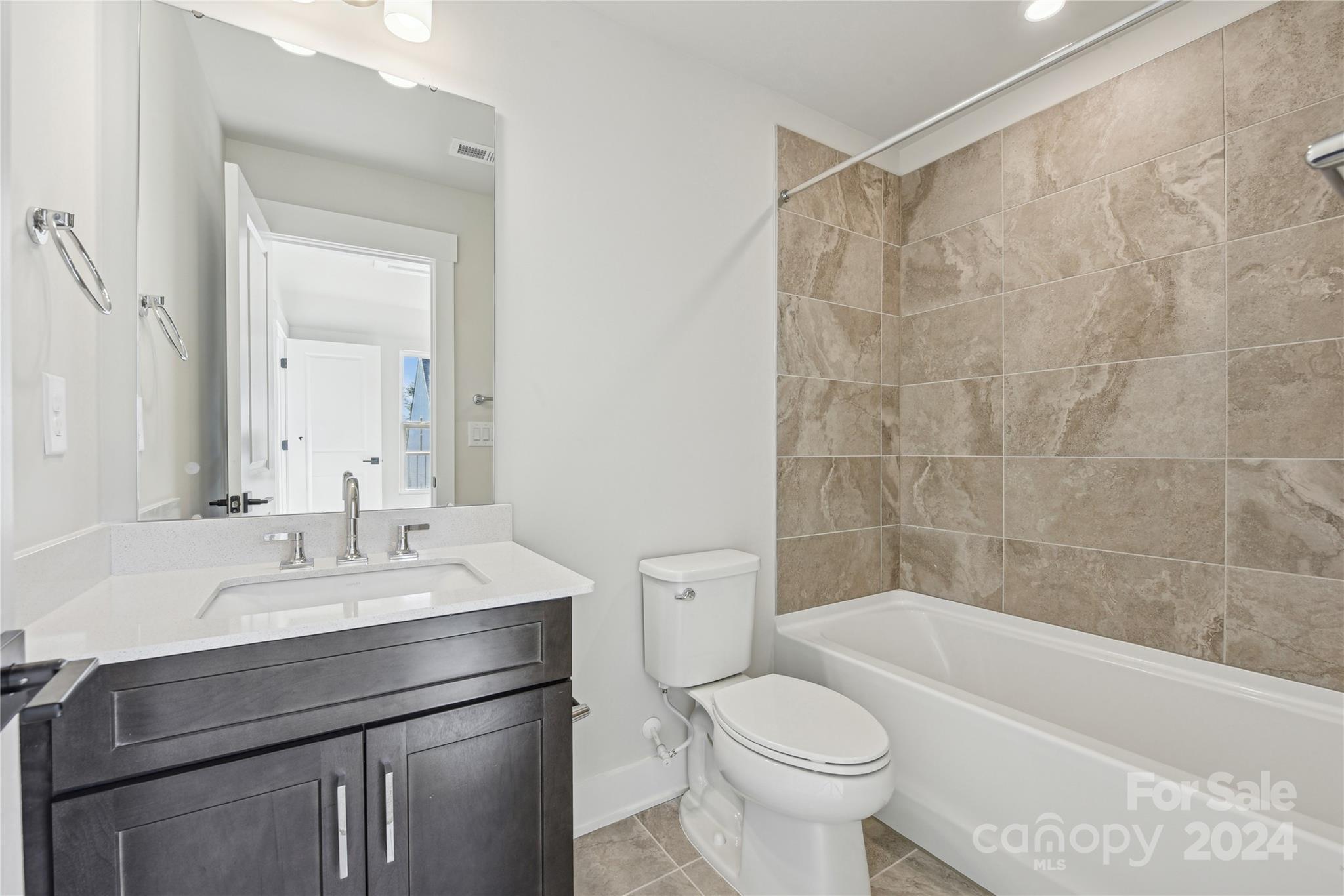 1432 Hamilton Street Unit: 14