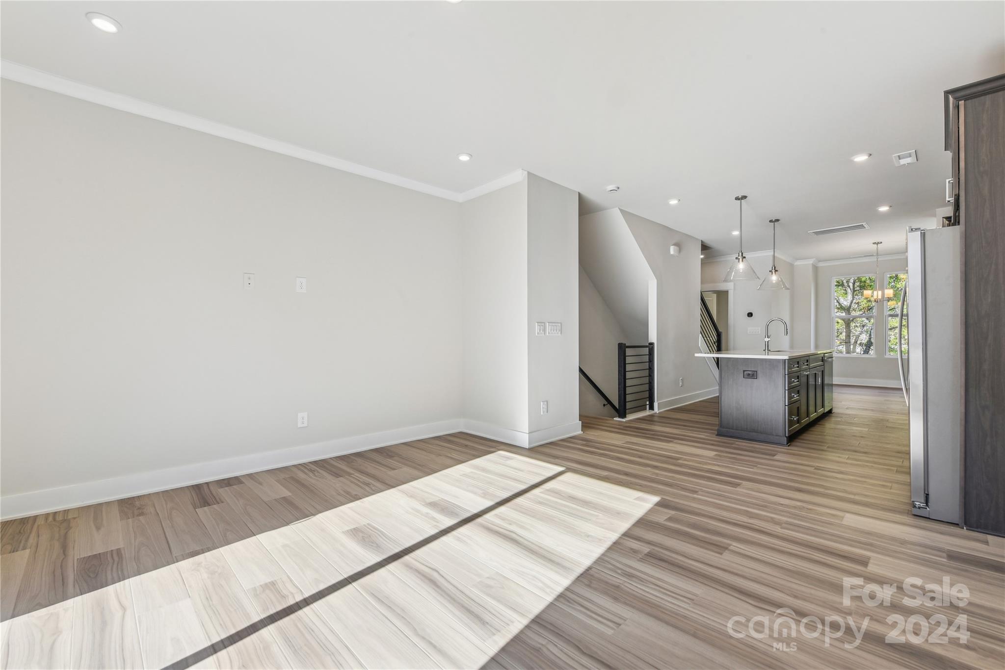 1432 Hamilton Street Unit: 14