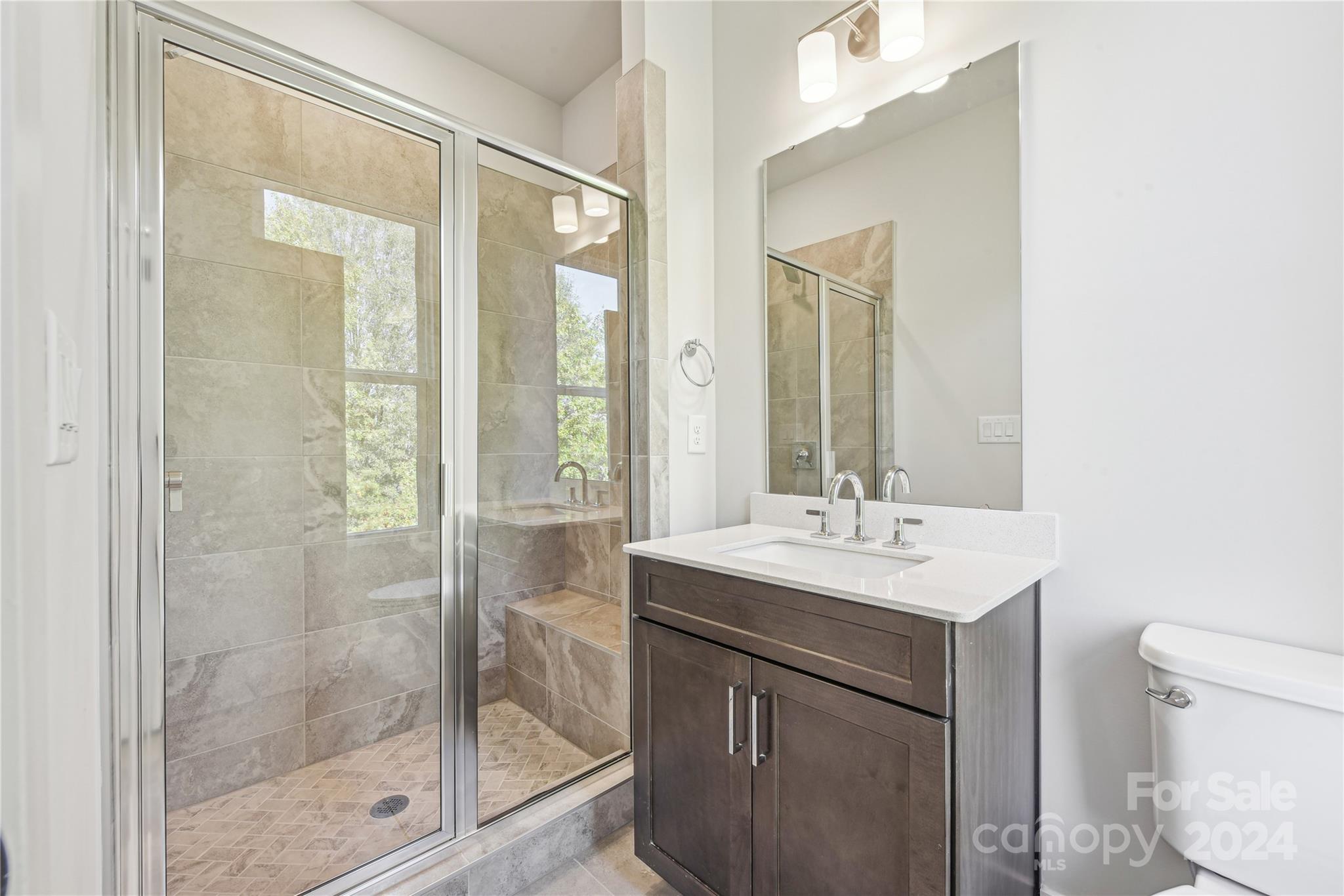 1432 Hamilton Street Unit: 14
