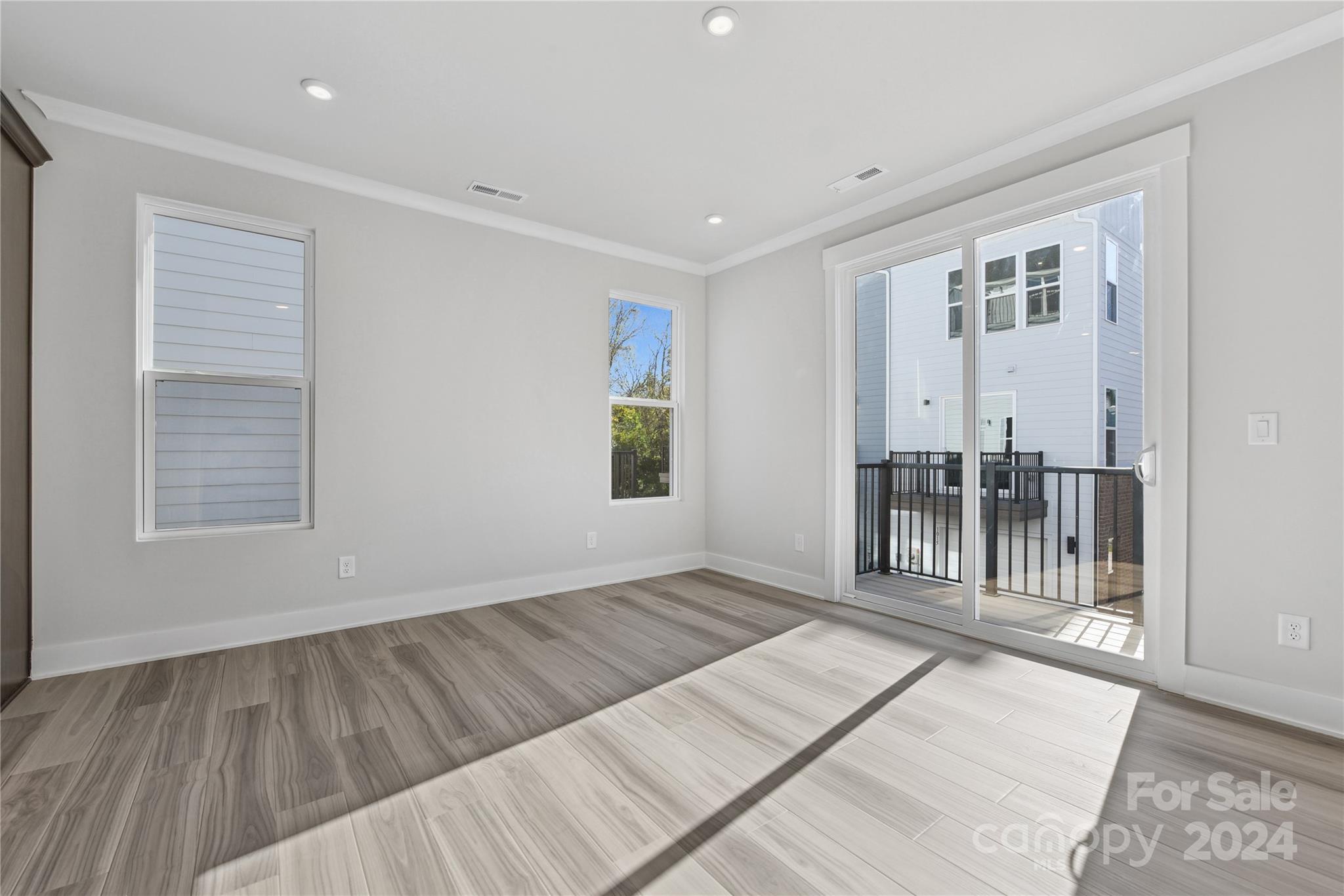 1432 Hamilton Street Unit: 14