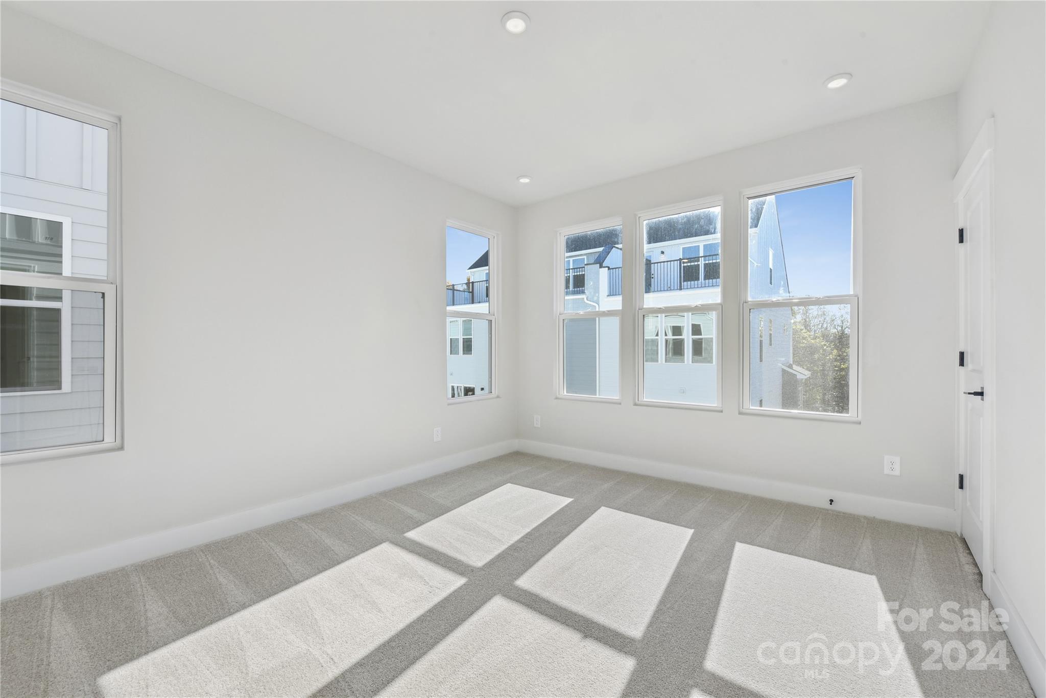 1432 Hamilton Street Unit: 14
