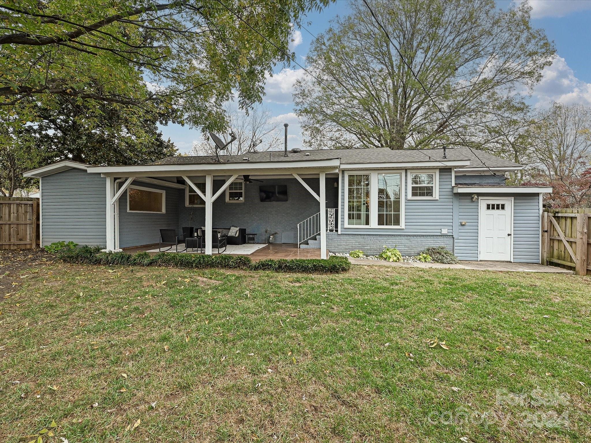 4917 Crestmont Drive