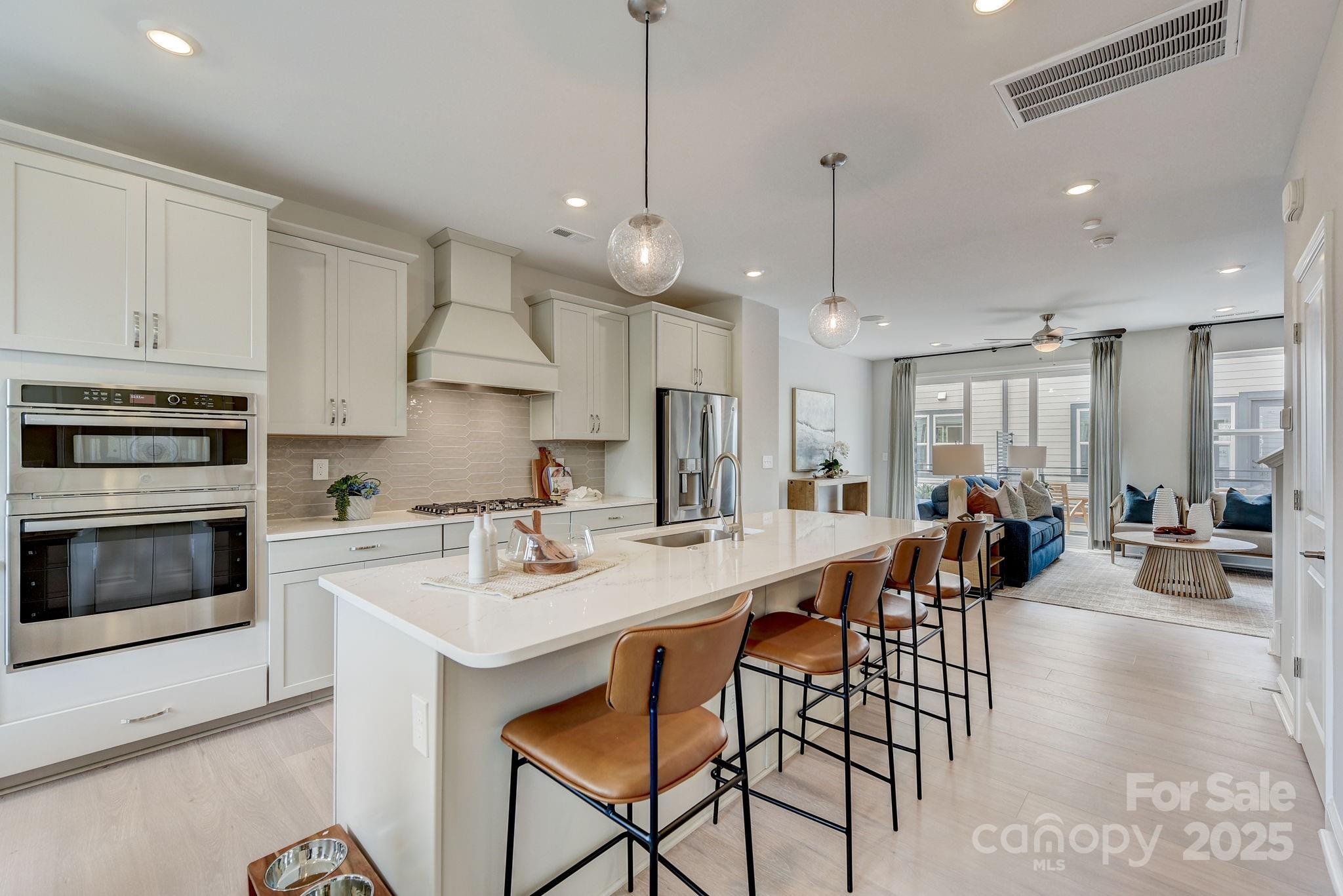 5055 Westmead Lane