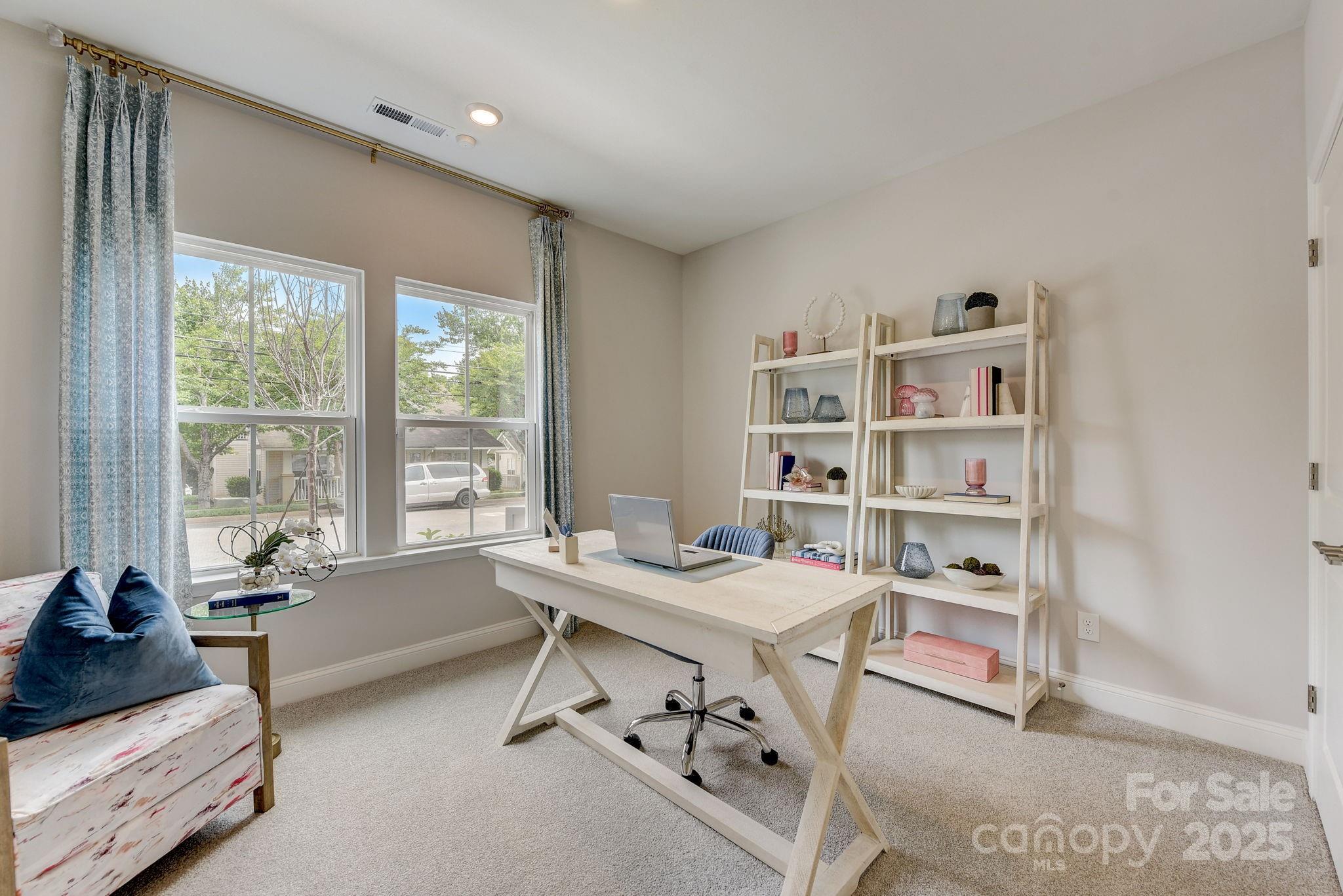 5055 Westmead Lane