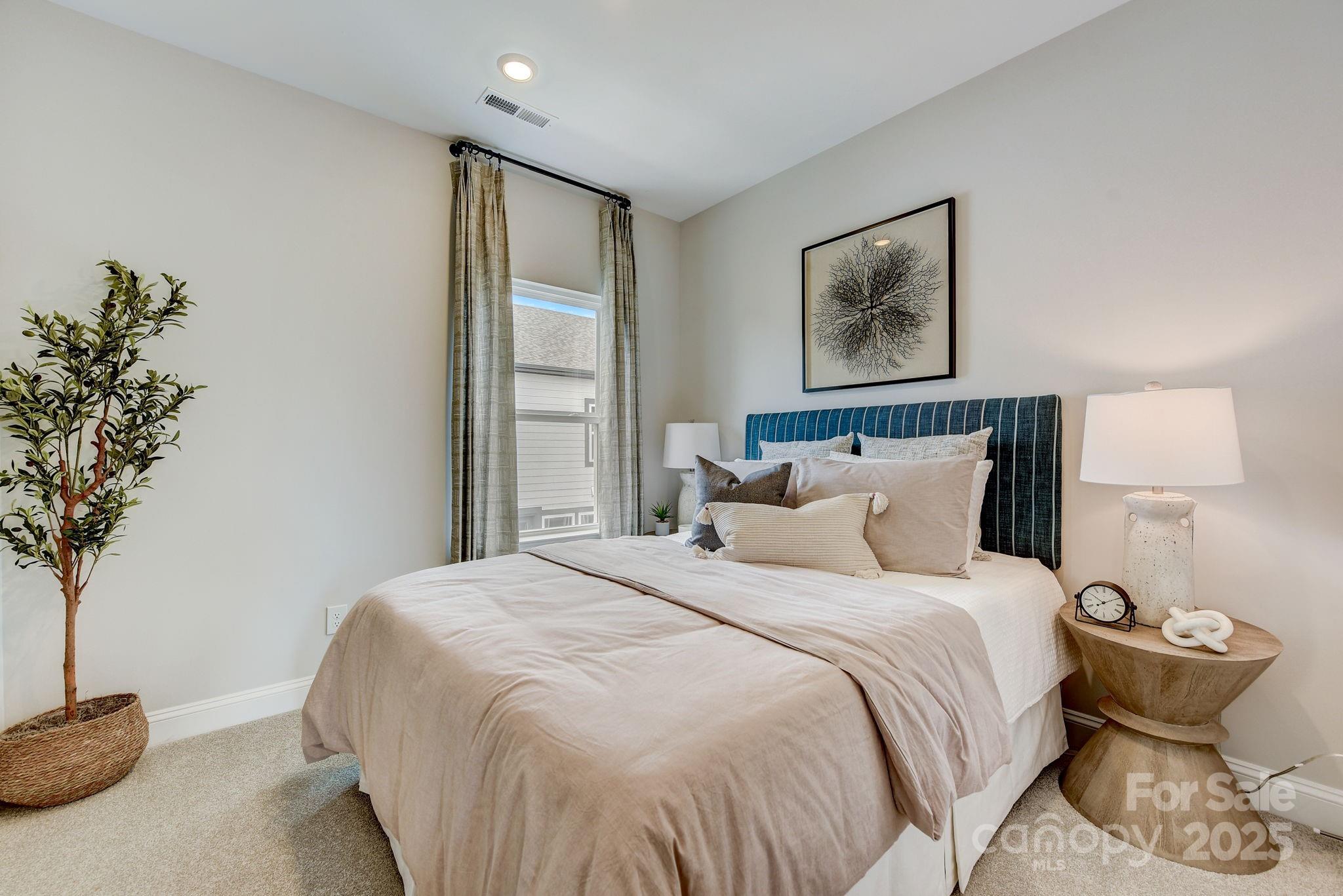 5055 Westmead Lane