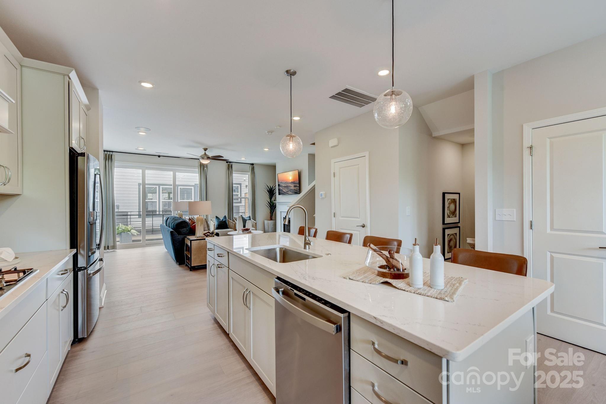 5055 Westmead Lane