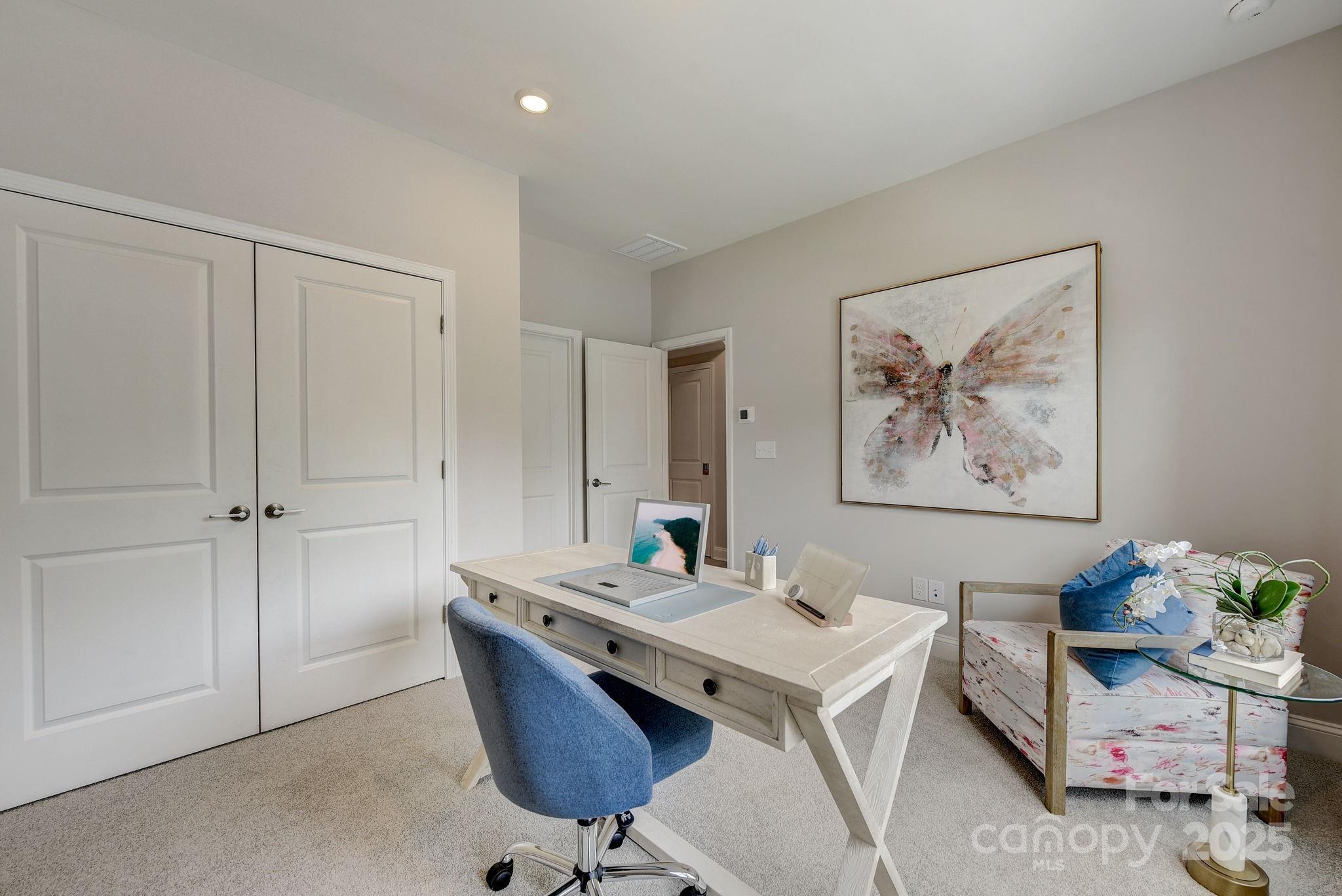 5055 Westmead Lane