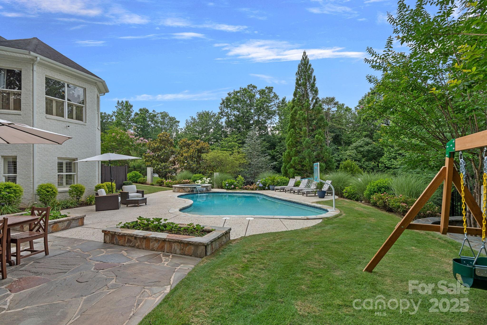 109 Walking Horse Trail
