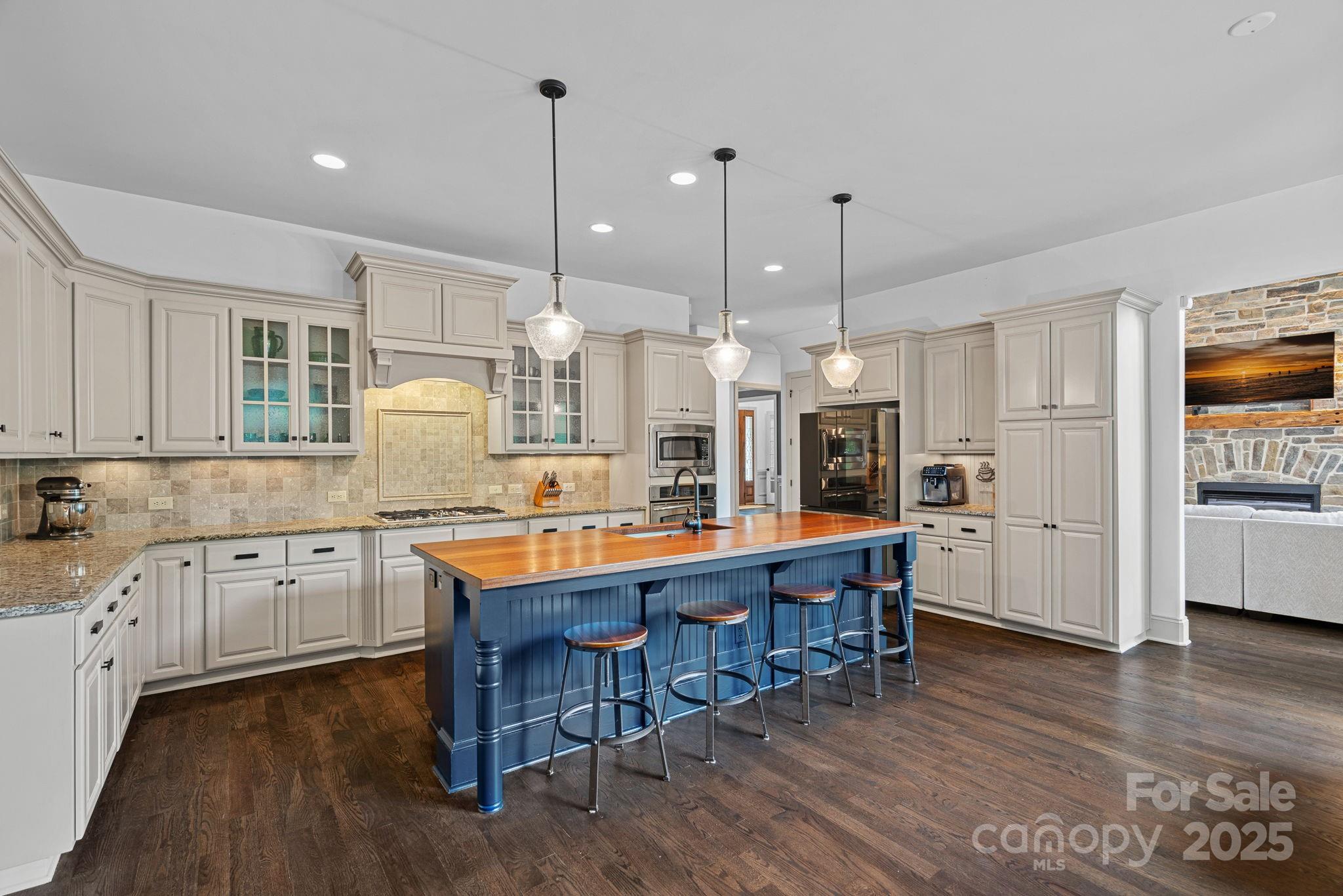 109 Walking Horse Trail