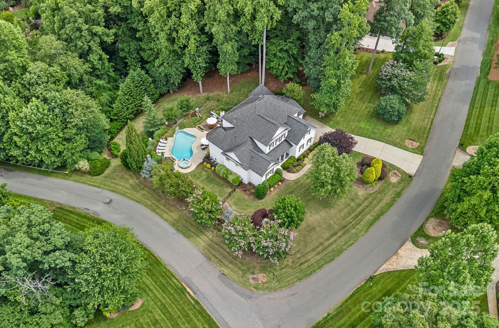 109 Walking Horse Trail
