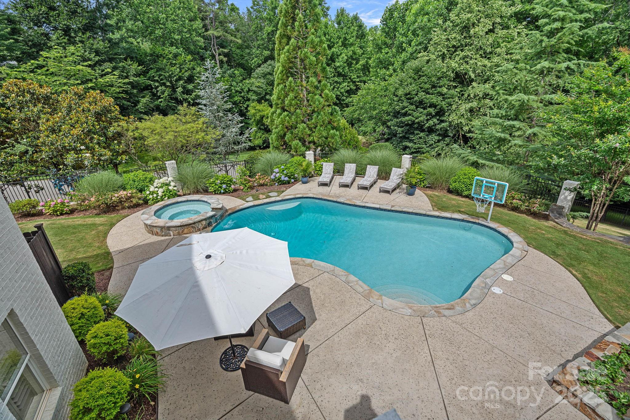 109 Walking Horse Trail