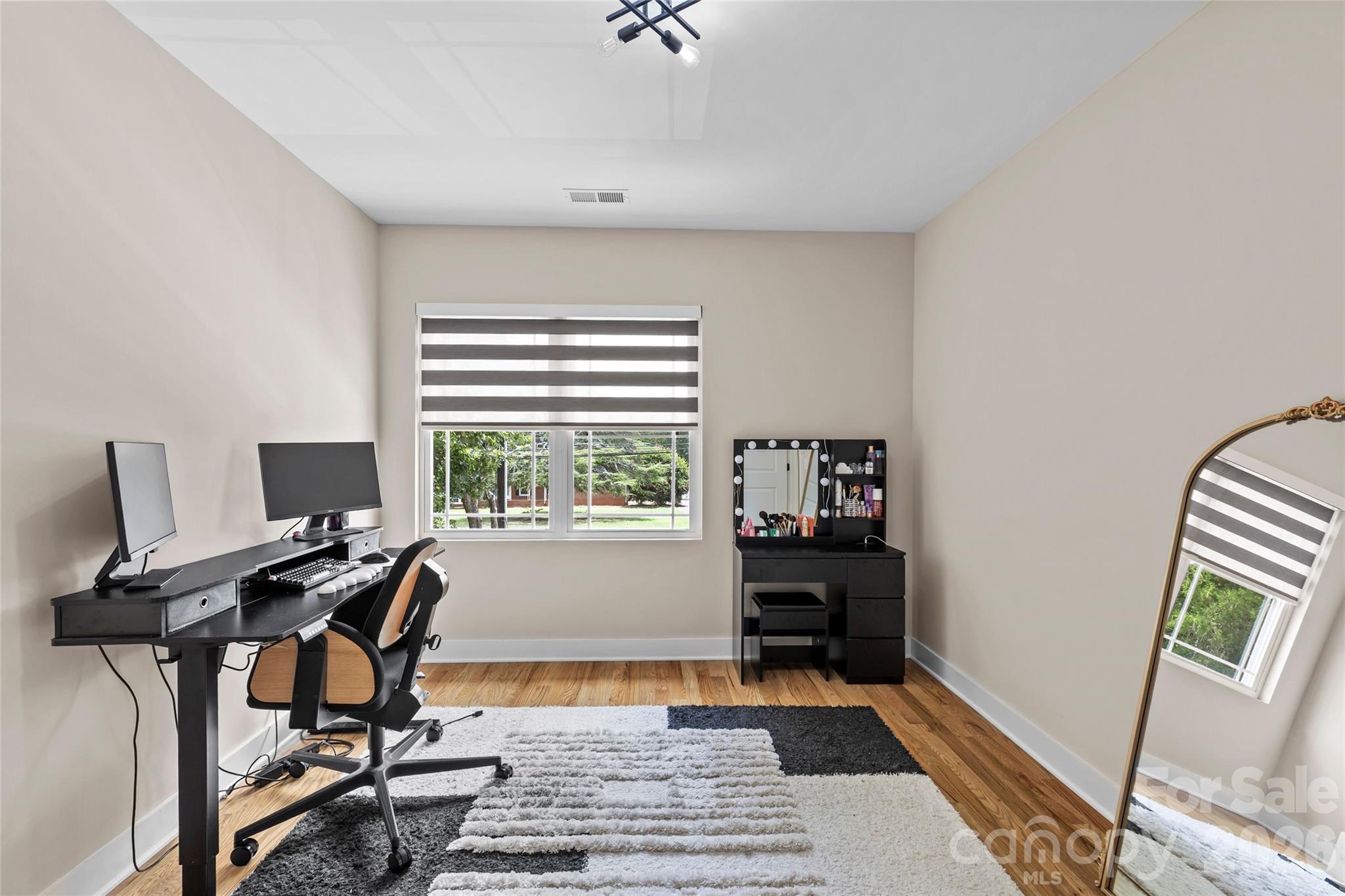 8925 Harrisburg Road