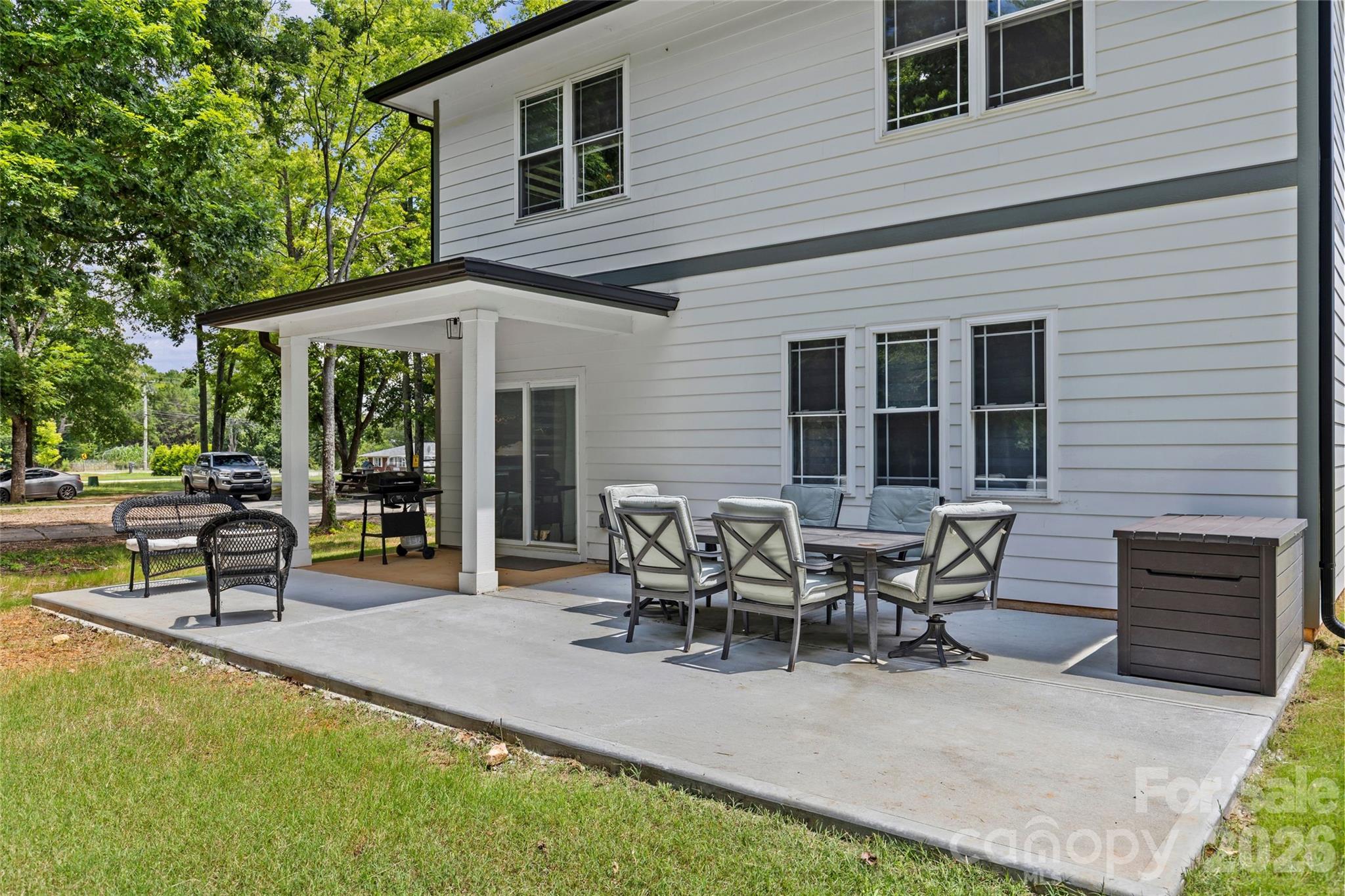 8925 Harrisburg Road