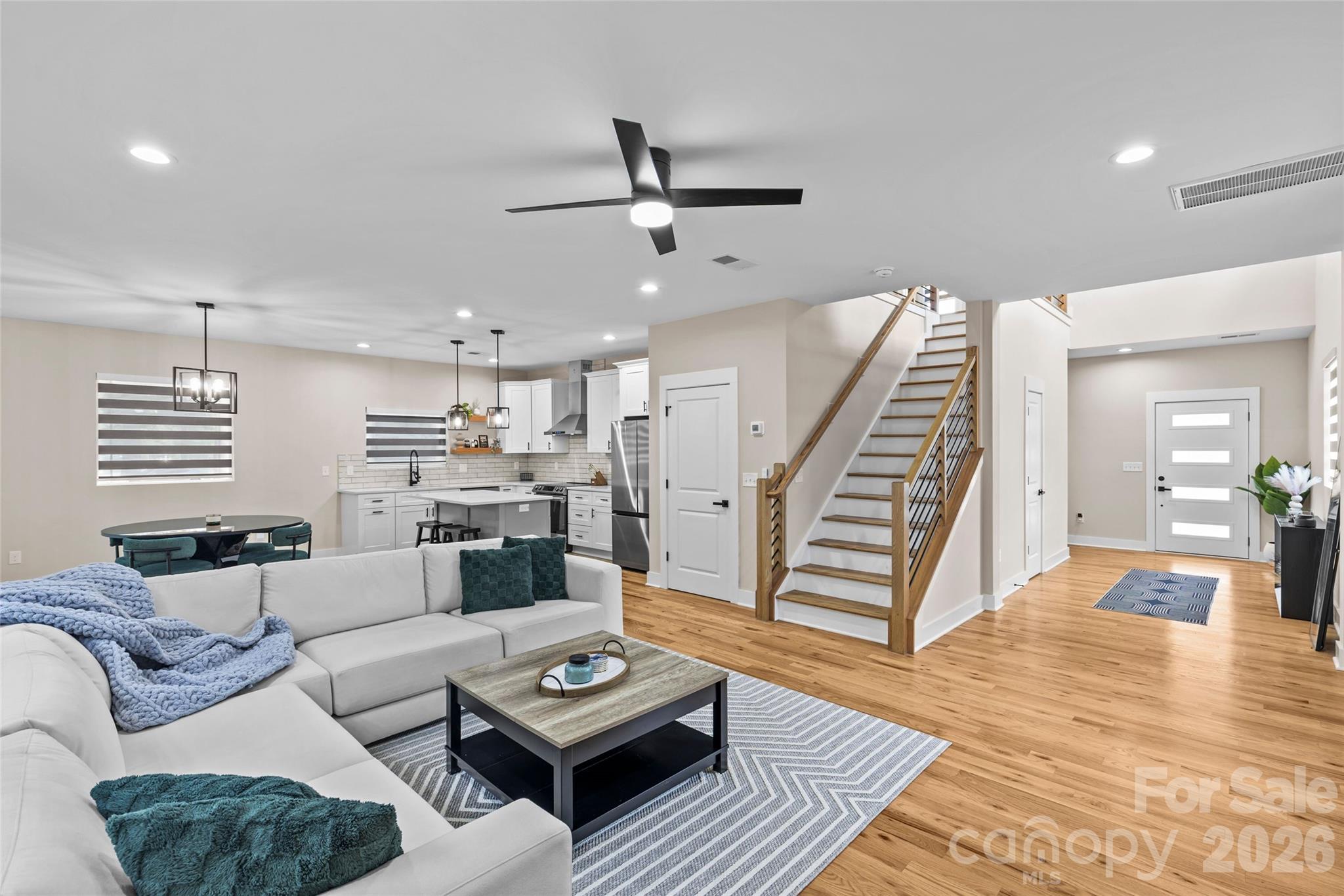 8925 Harrisburg Road