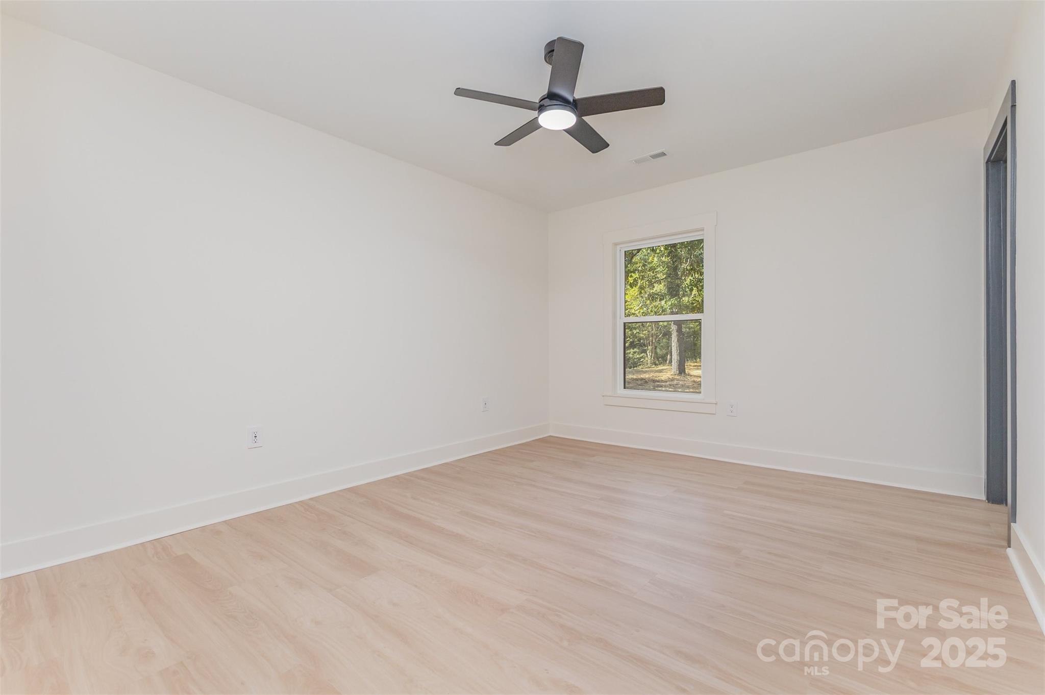 345 Kentberry Drive