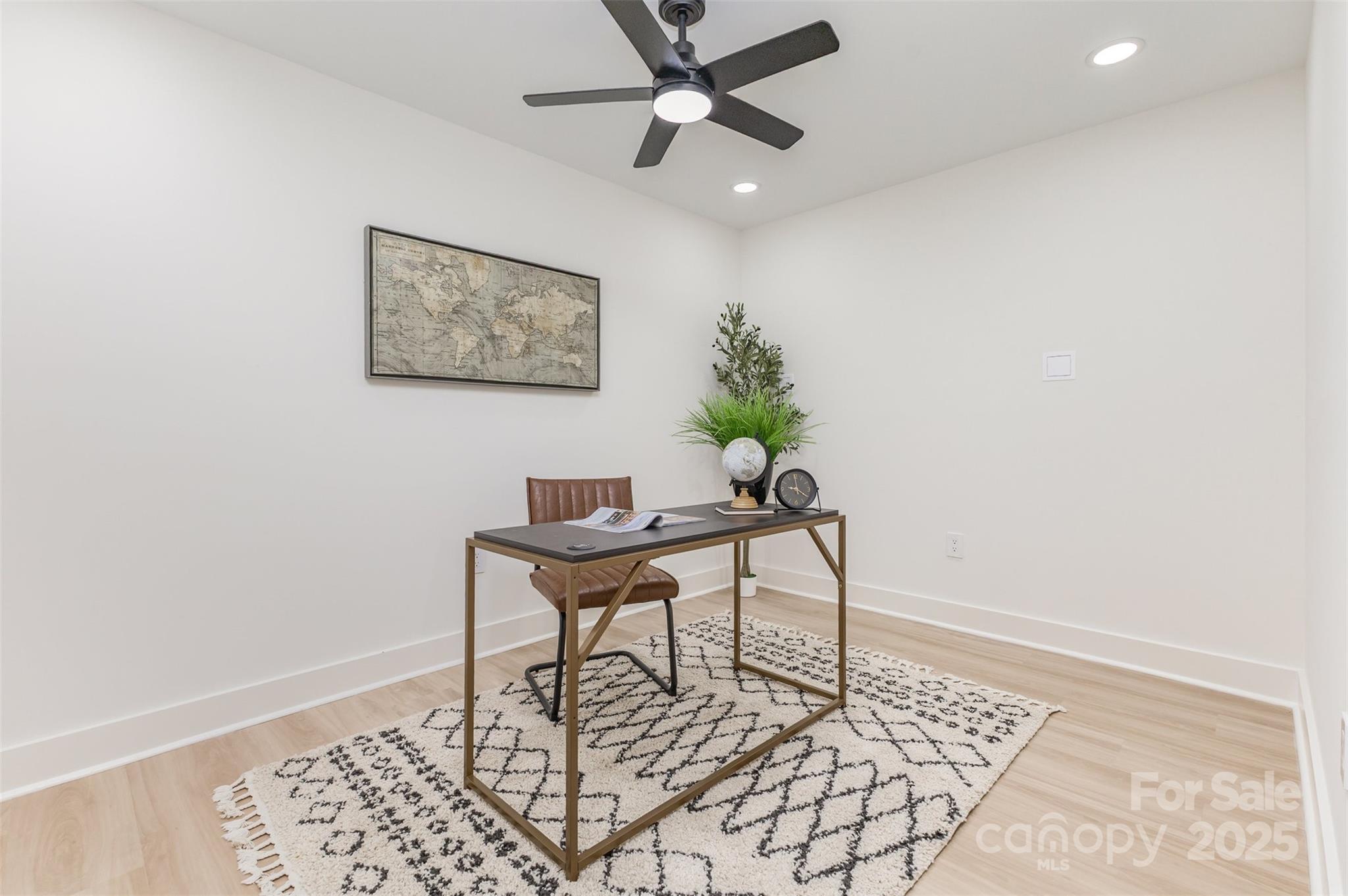 345 Kentberry Drive