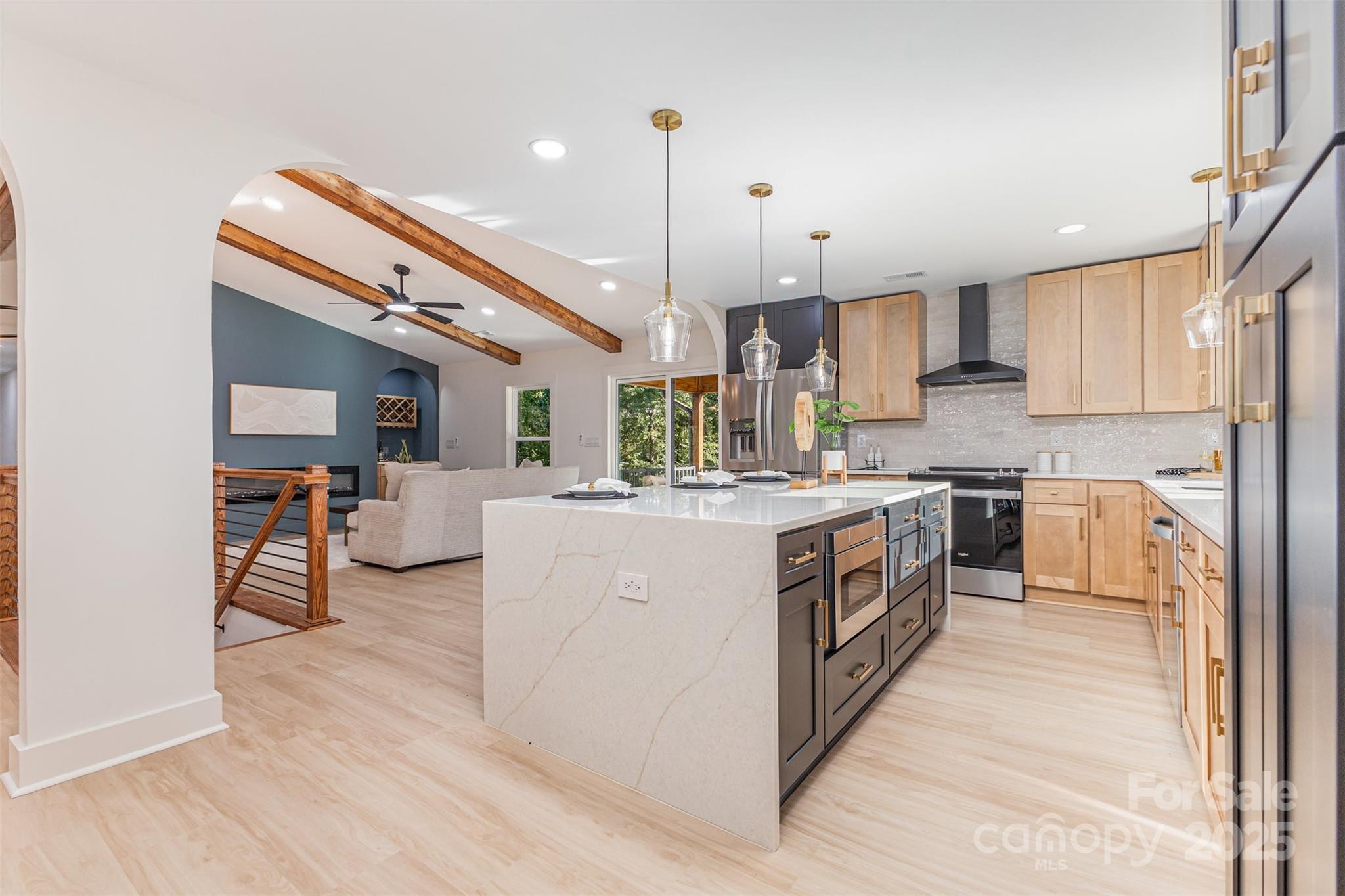 345 Kentberry Drive