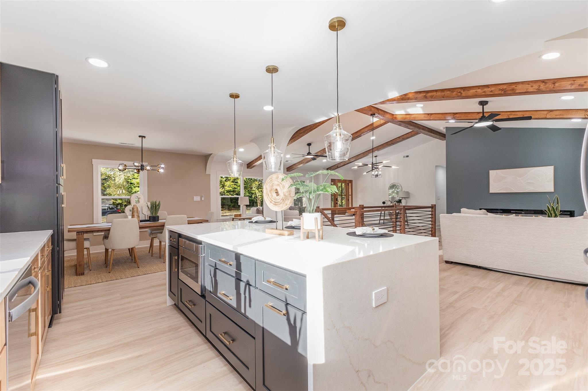345 Kentberry Drive