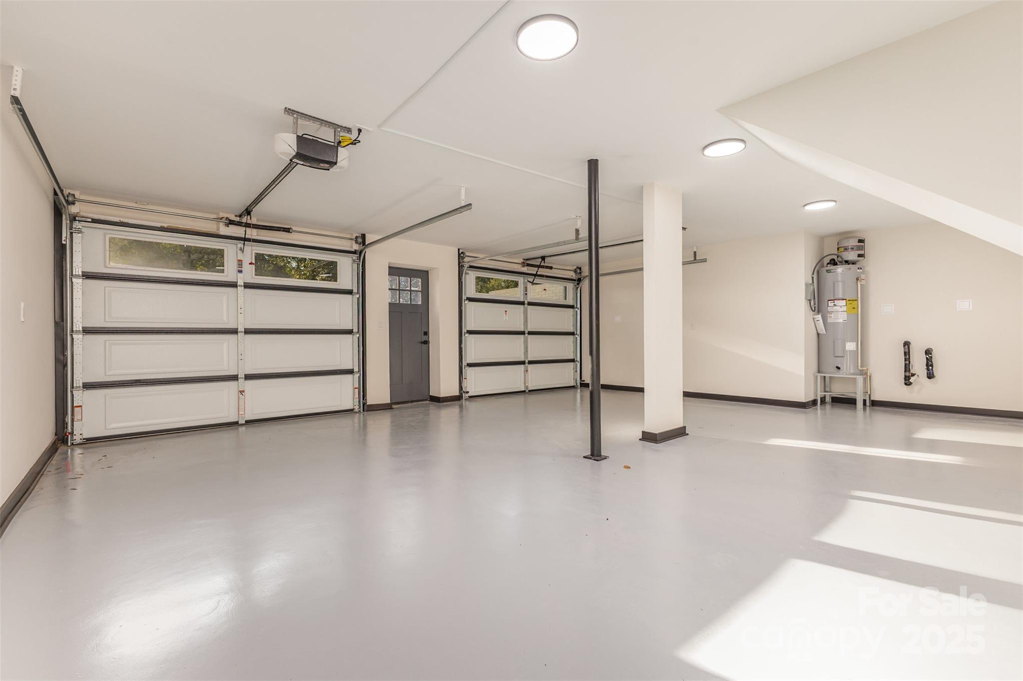 345 Kentberry Drive