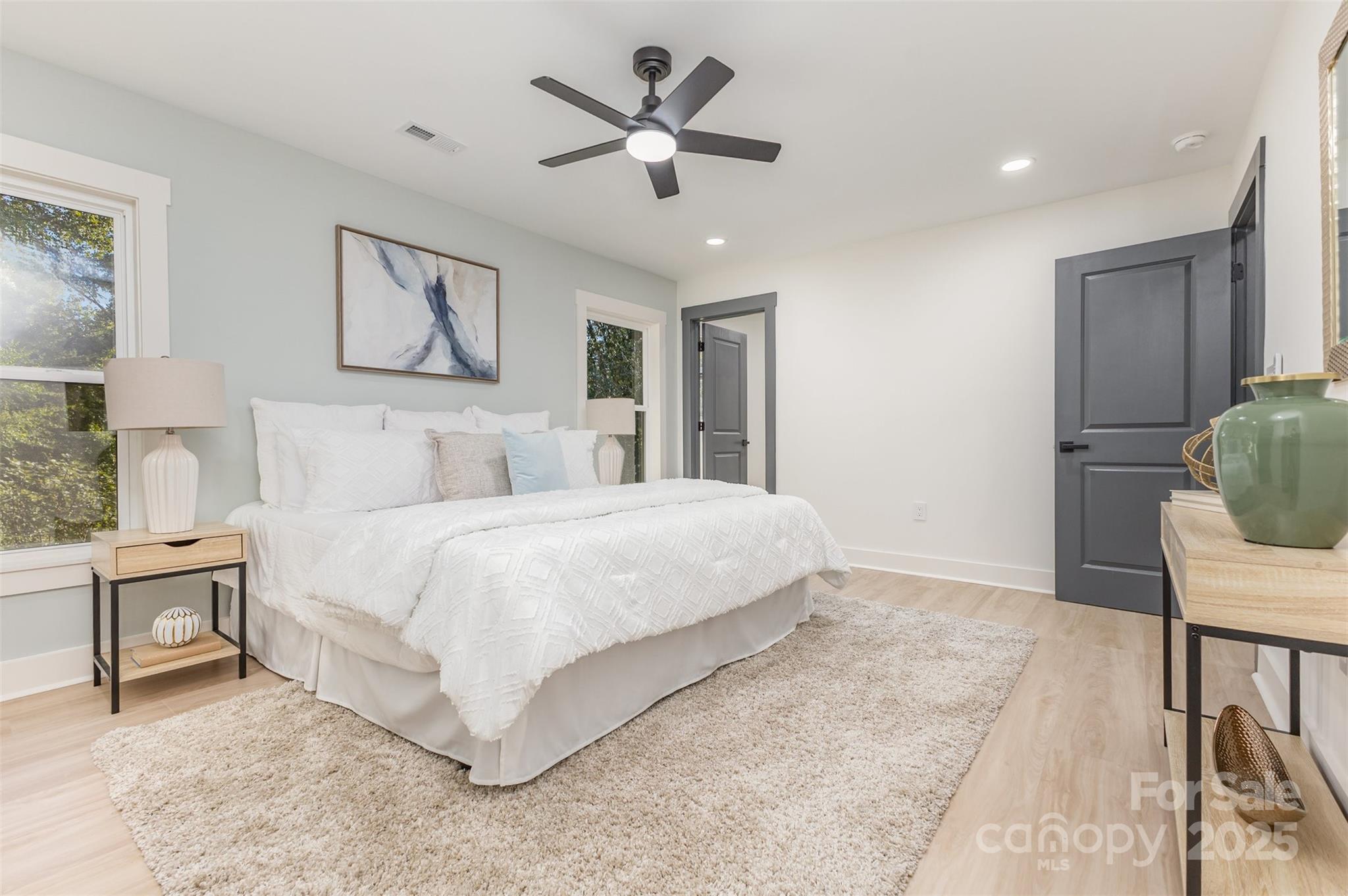 345 Kentberry Drive