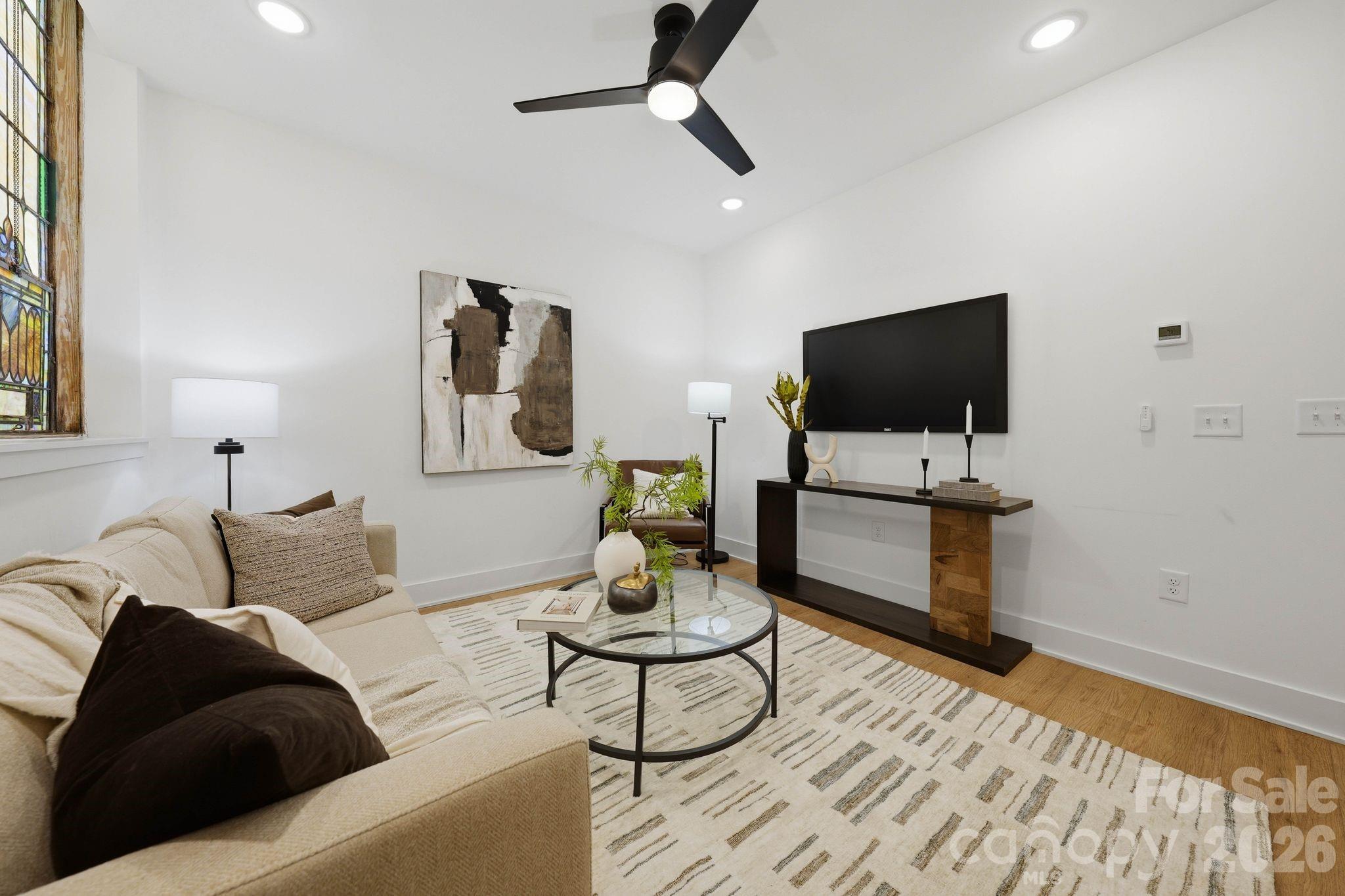 201 Grandin Road Unit: 9