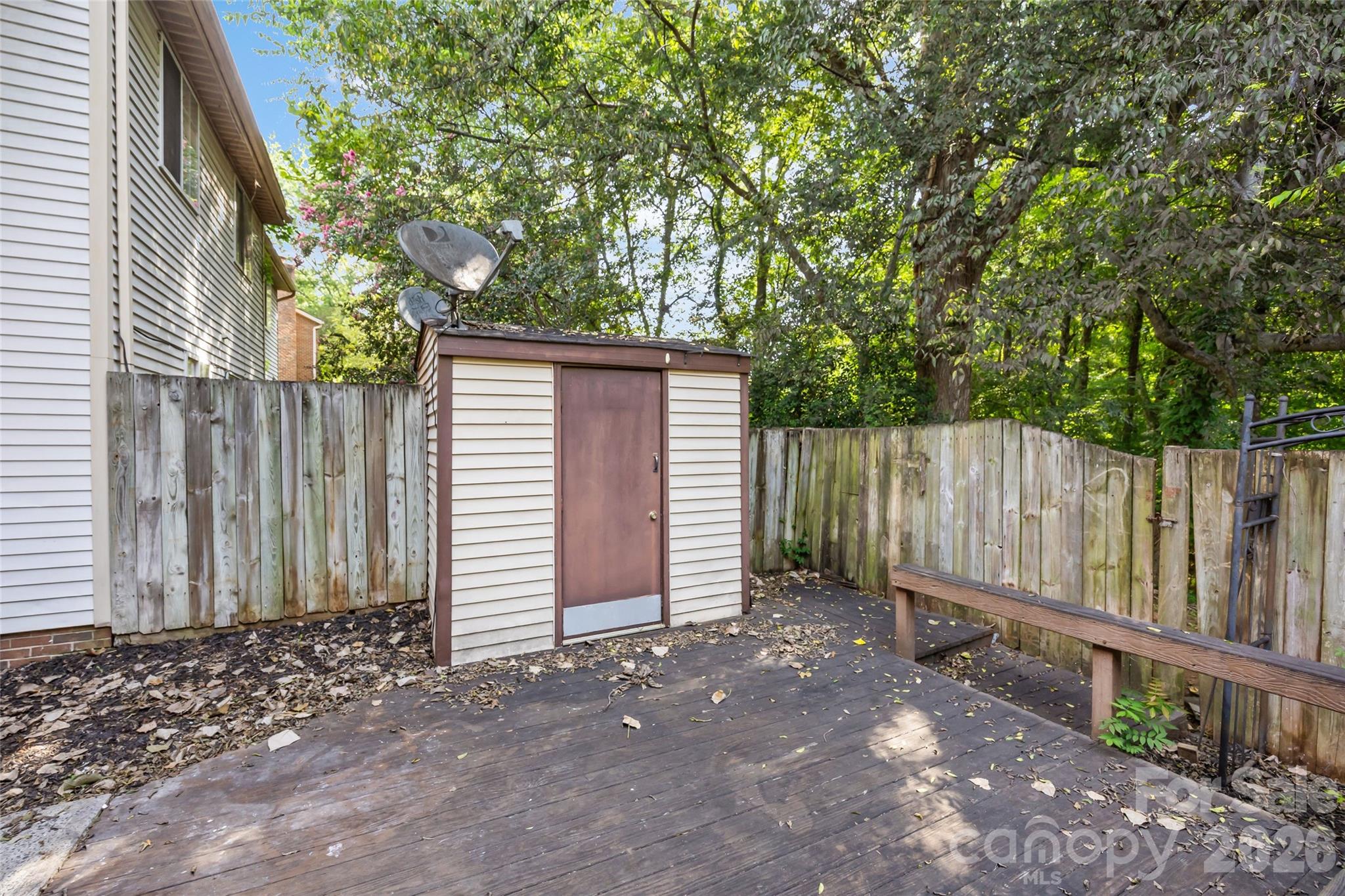8254 Knights Bridge Road