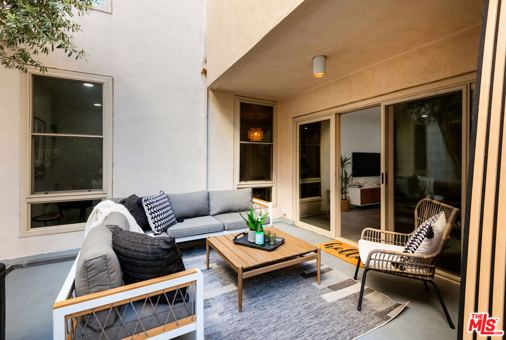 1110 Hacienda Place 102